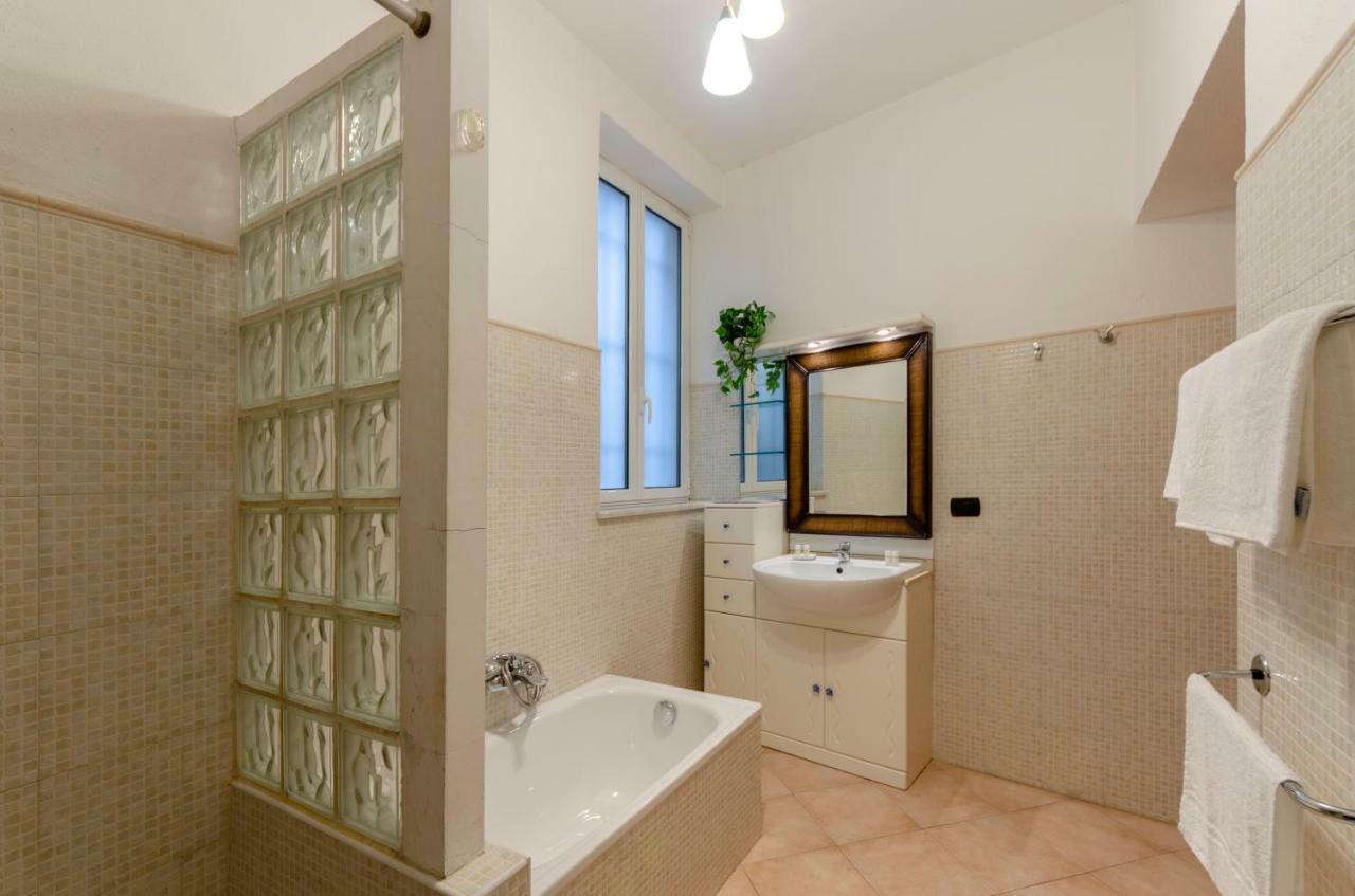 Joivy Warm Family Apt Near Porto Antico Daire Cenova Dış mekan fotoğraf